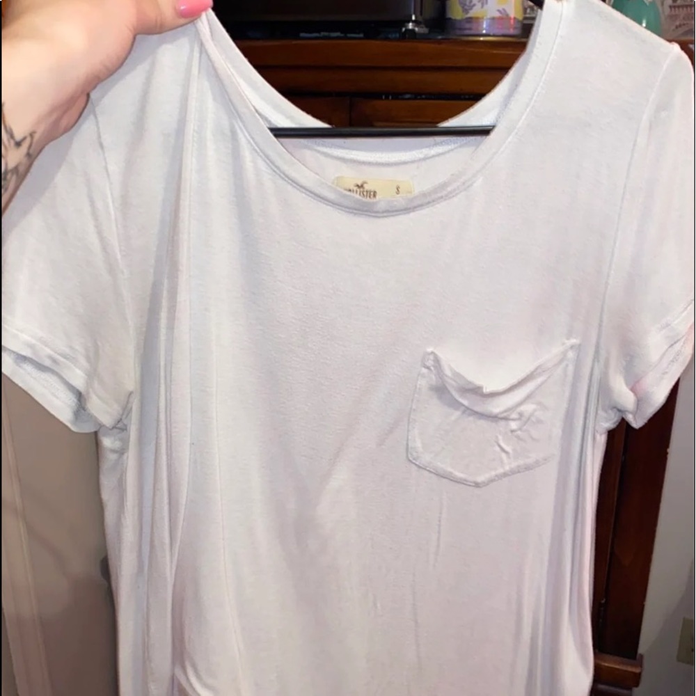 Hollister tee